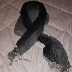 Hombre black and grey scarf